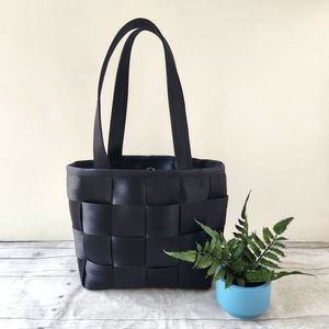 Harveys Seatbelt Bag Black Shoulder Bag Small Purse 8"x 8" X 4"